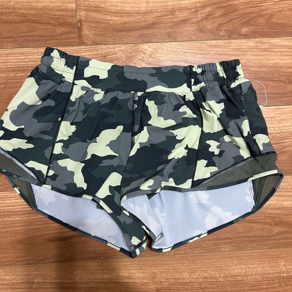 Lululemon Hotty Hot Short